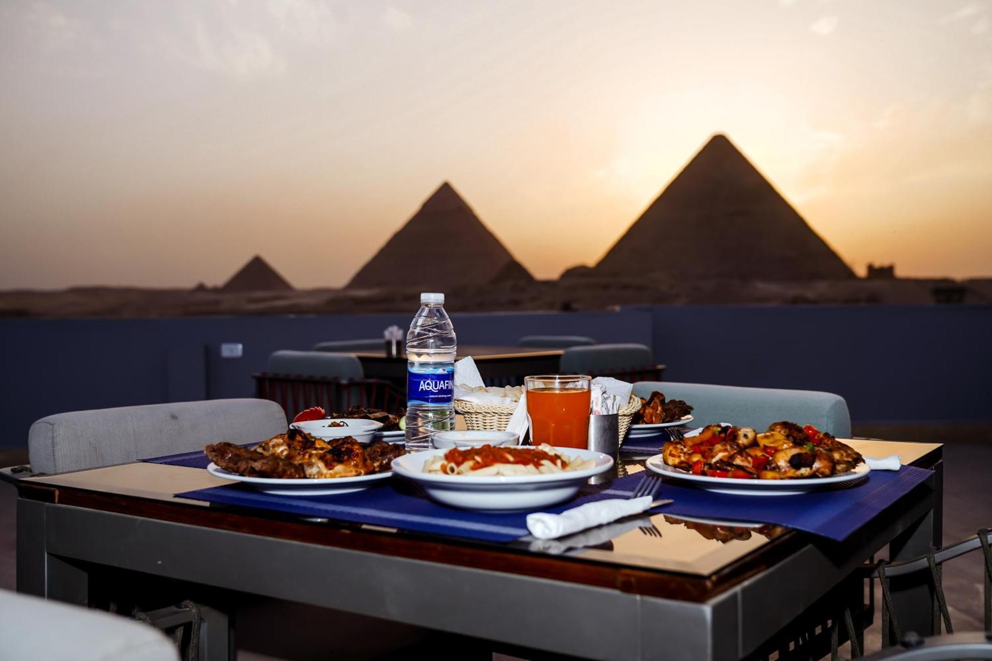 Pyramids Hotel Kafret el-Gabal Exteriör bild
