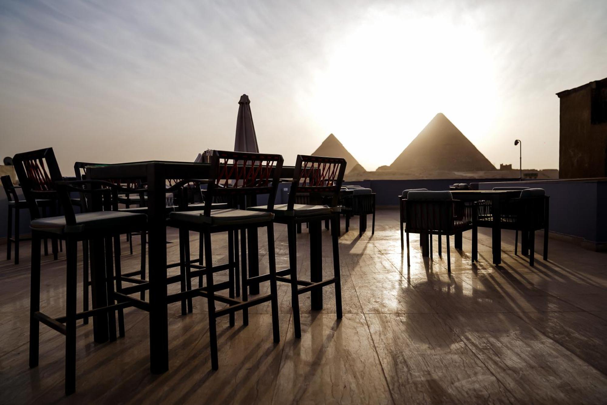 Pyramids Hotel Kafret el-Gabal Exteriör bild