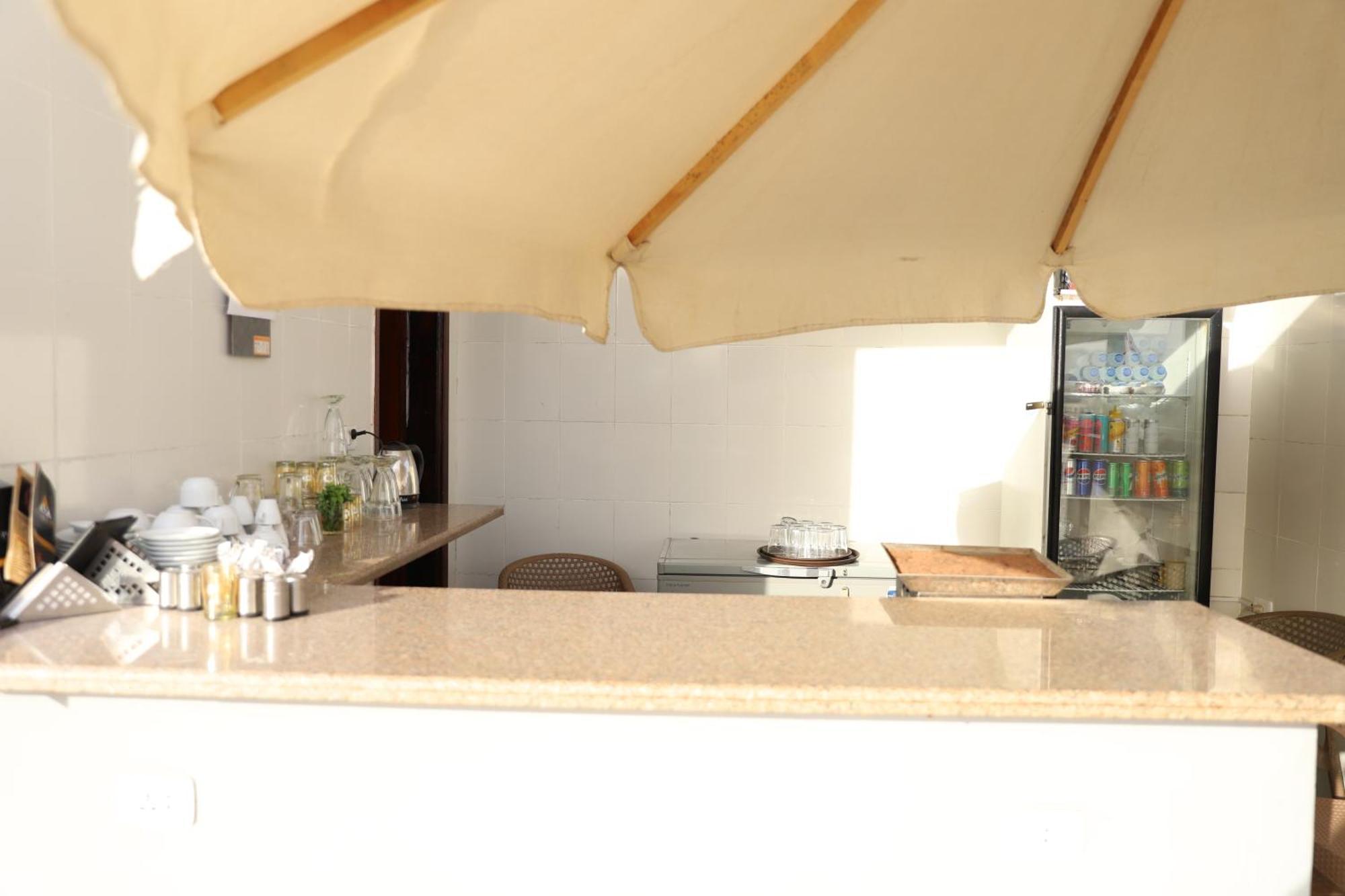 Pyramids Hotel Kafret el-Gabal Exteriör bild
